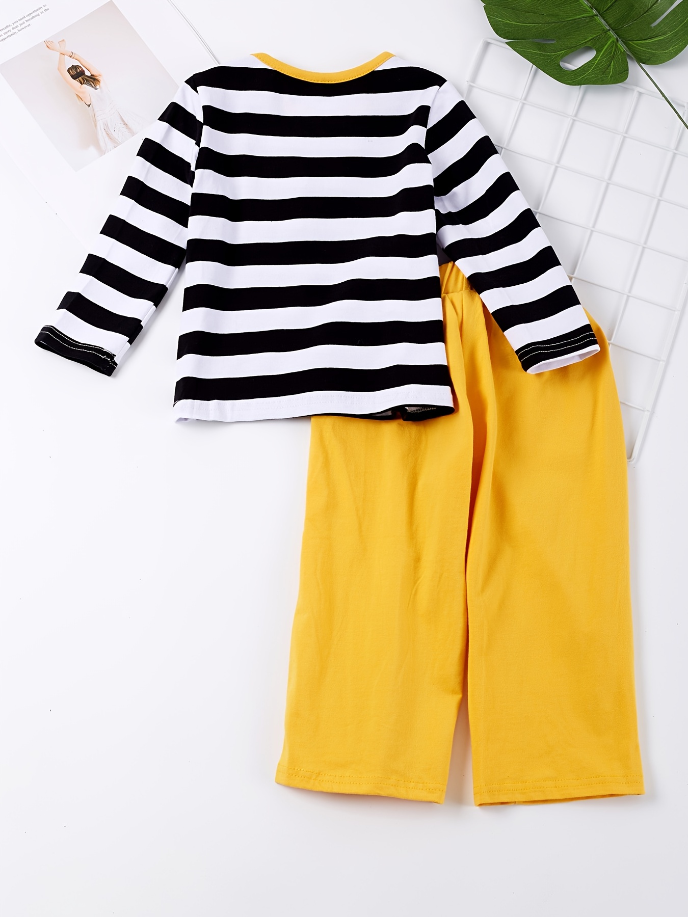 Conjunto de 2 piezas de camiseta de manga larga para niñas, rayas negras y  blancas, cuello redondo, tops y pantalones de pierna ancha con cintura elás