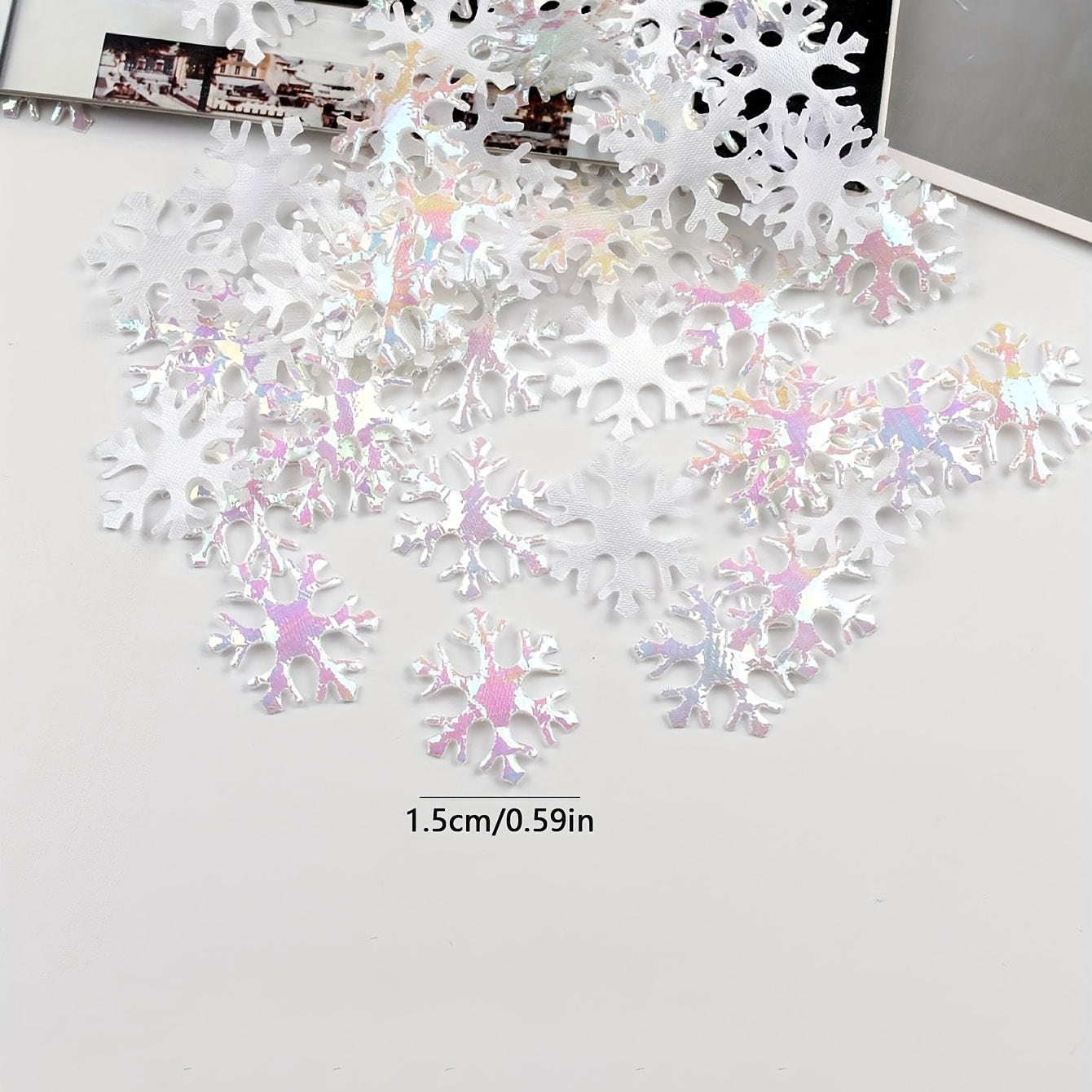  Didiseaon 700pcs Christmas Snowflakes Party Decorations Winter  Confetti Snowflake Confetti for Tables Glitter Snowflakes Wedding Stickers  Christmas Tree Decorations Funny Confetti Metal Mini : Home & Kitchen