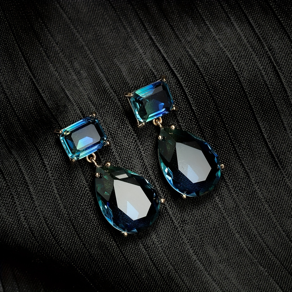 Green Rhinestone Water Drop Earrings