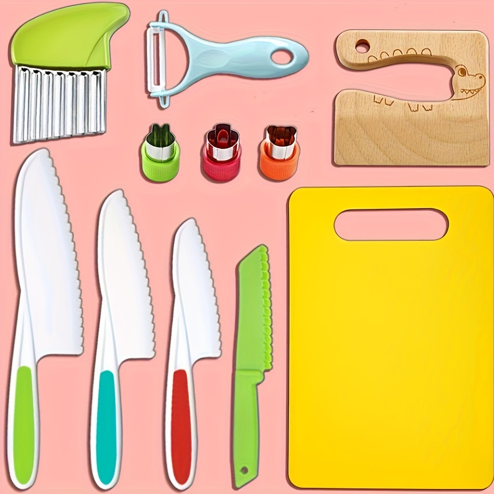  6 cuchillos de madera para niños para cocinar, cuchillos  seguros para niños, cortar verduras, frutas, incluye cuchillo de madera para  niños, rebanadores de papas de plástico, cuchillos de cocina, bordes  dentados