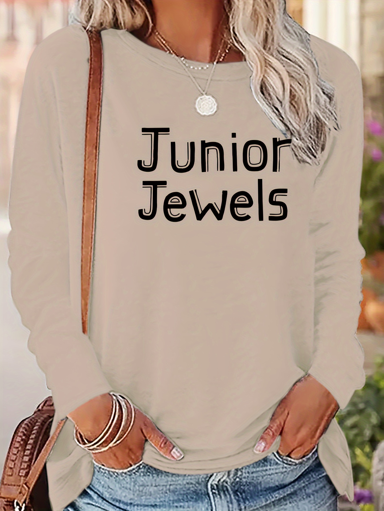 Junior women's outlet clothing