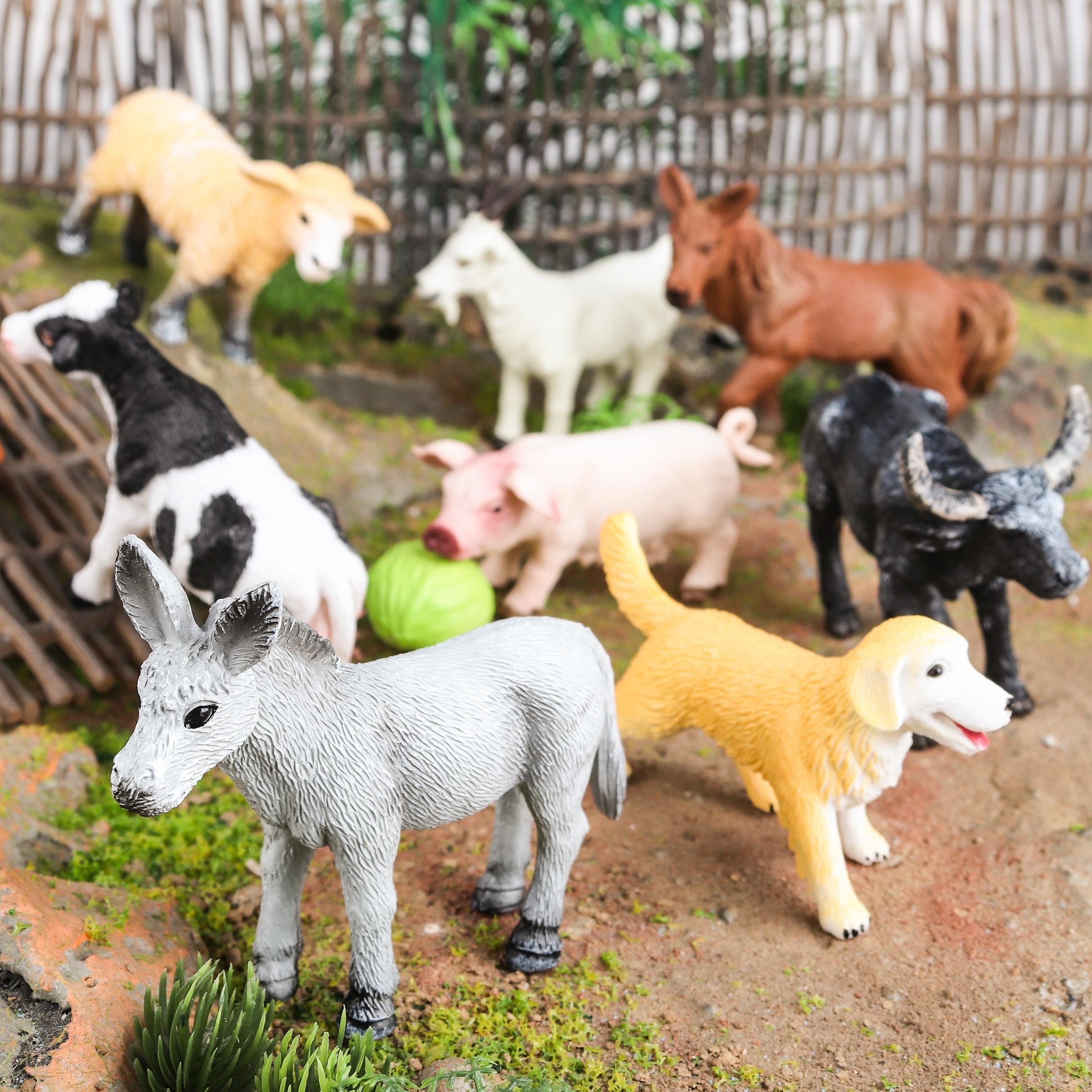 Set of 10 Farm Animal Figurines - Cute Little Animal Figures for Decoration / Gifts or Party Favors