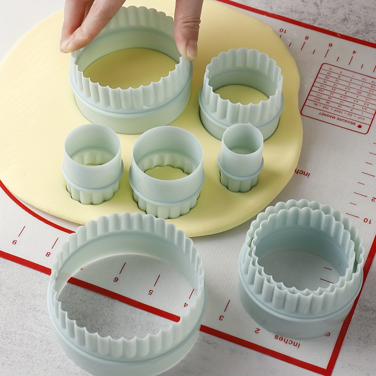 Round Cookie Cutters, Plastic Pastry Cutters, Biscuit Molds, Baking Tools,  Kitchen Accessories - Temu