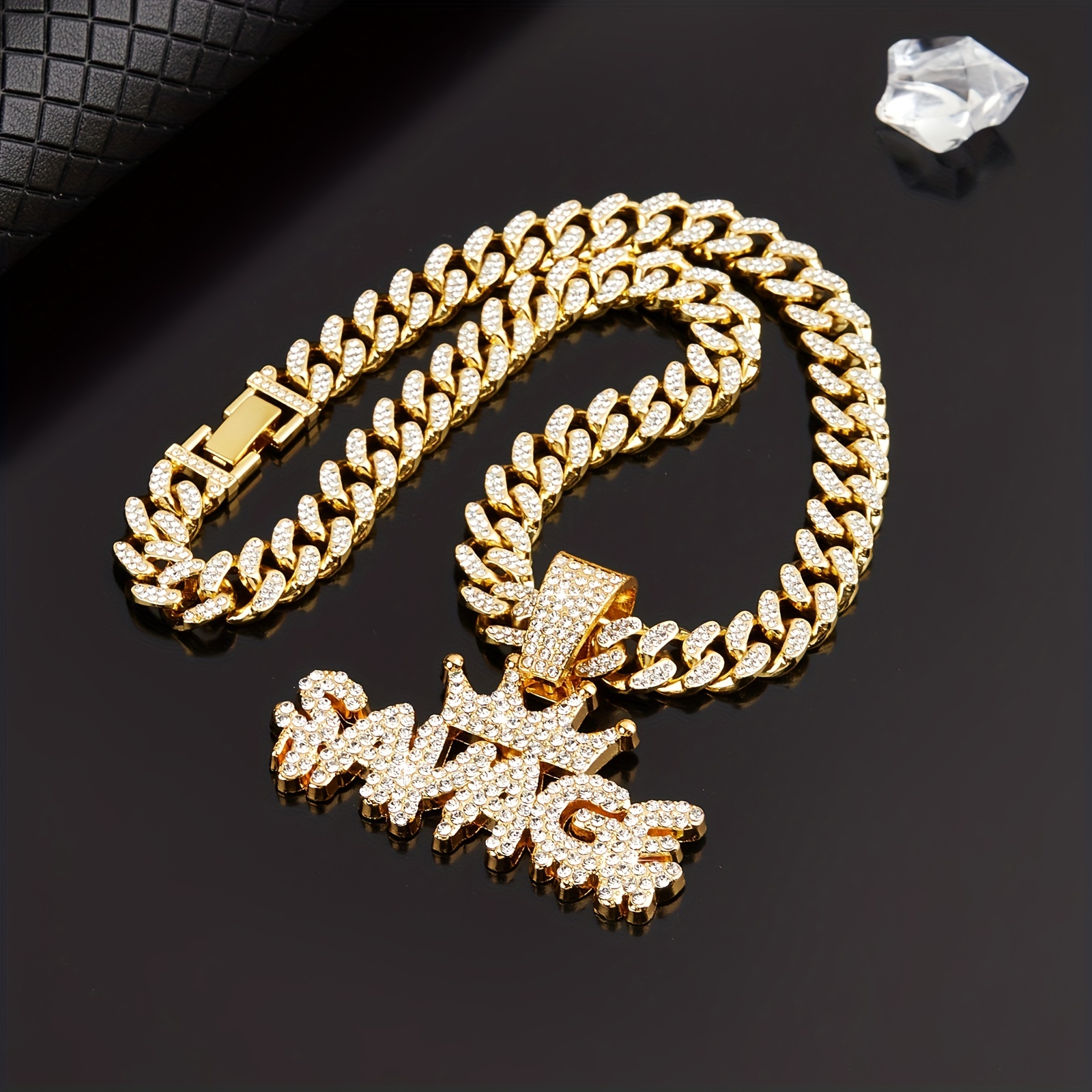 Savage deals gold chain