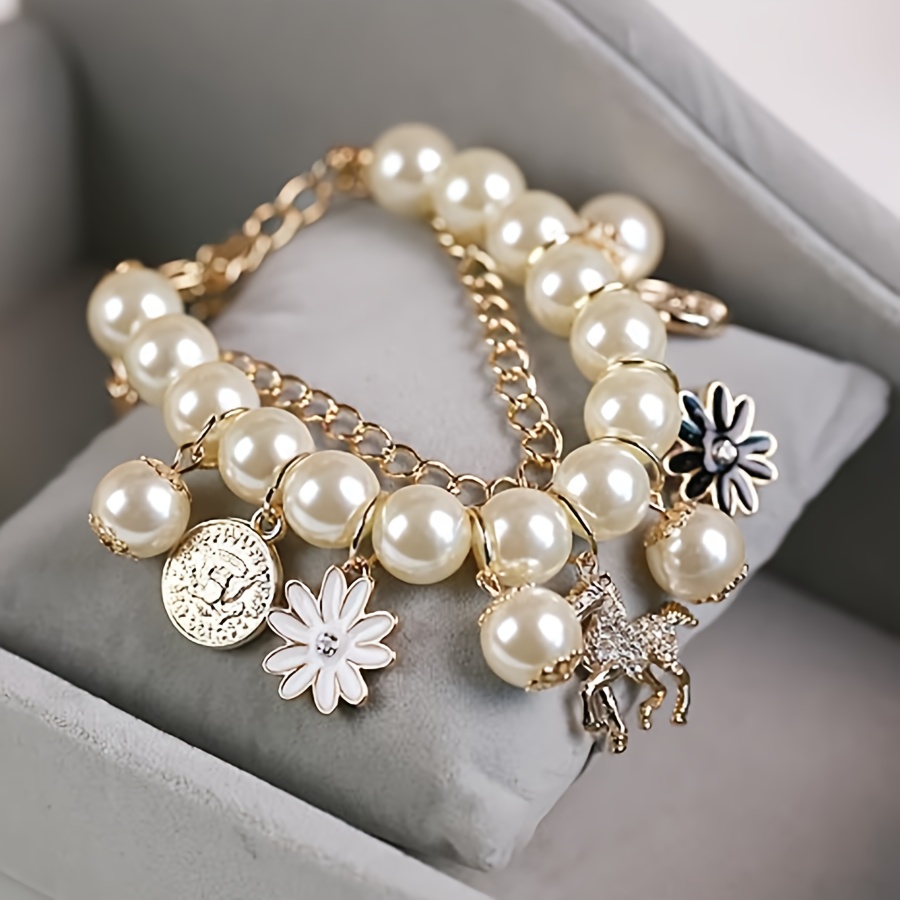 

1 Pc, Faux Pearl Multilayer Bracelet With Rhinestone Pendant, Daisy Charms And Floral Pendants, Vintage-inspired Fashion Jewelry For Ladies