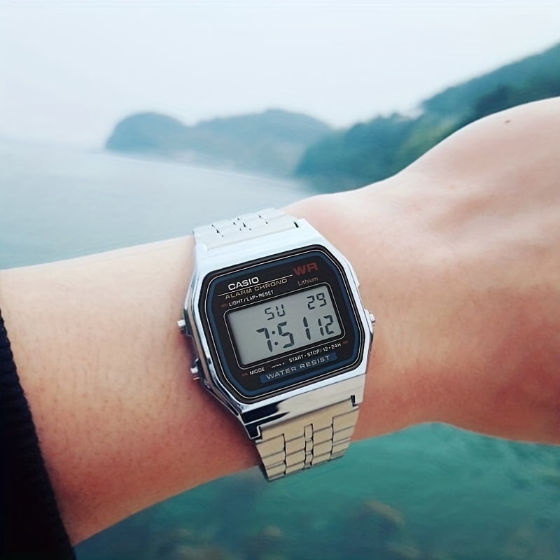 Reloj digital clásico mujer Casio LA670WA-7 plateado resistente al agua