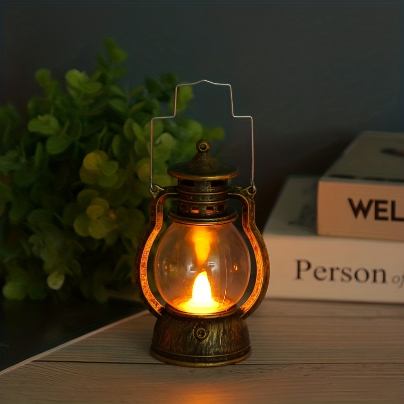 Christmas Mini Lantern, Tiny Decorative Retro Vintage Oil Lamp, Small  Little Christmas Lights for Tabletop Tiered Tray Craft Project Props  Decoration