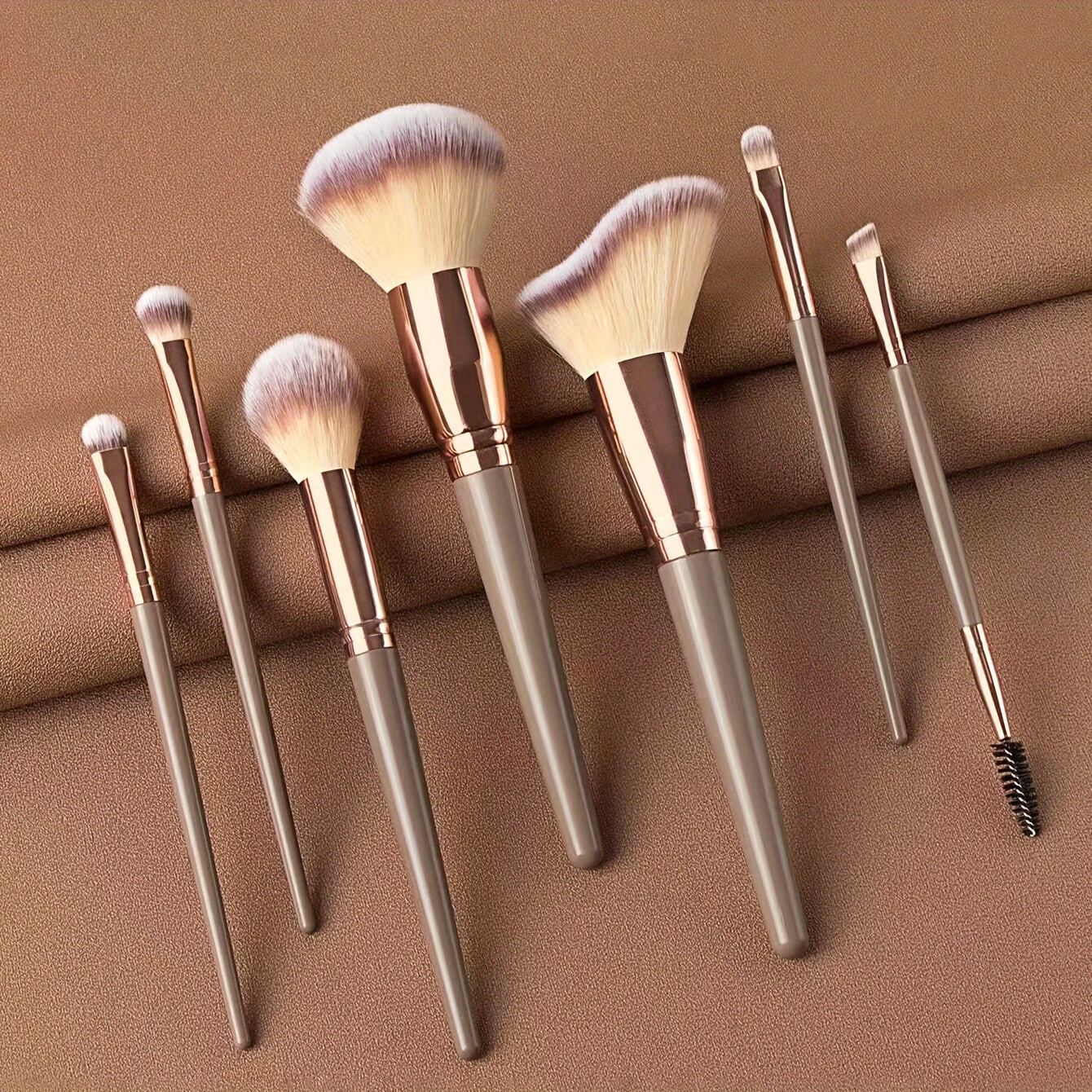 

7pcs Premium Makeup Brush Set - Nylon Bristles, Fragrance-free For Types, Includes Foundation, Blush & Eyeshadow Brushes