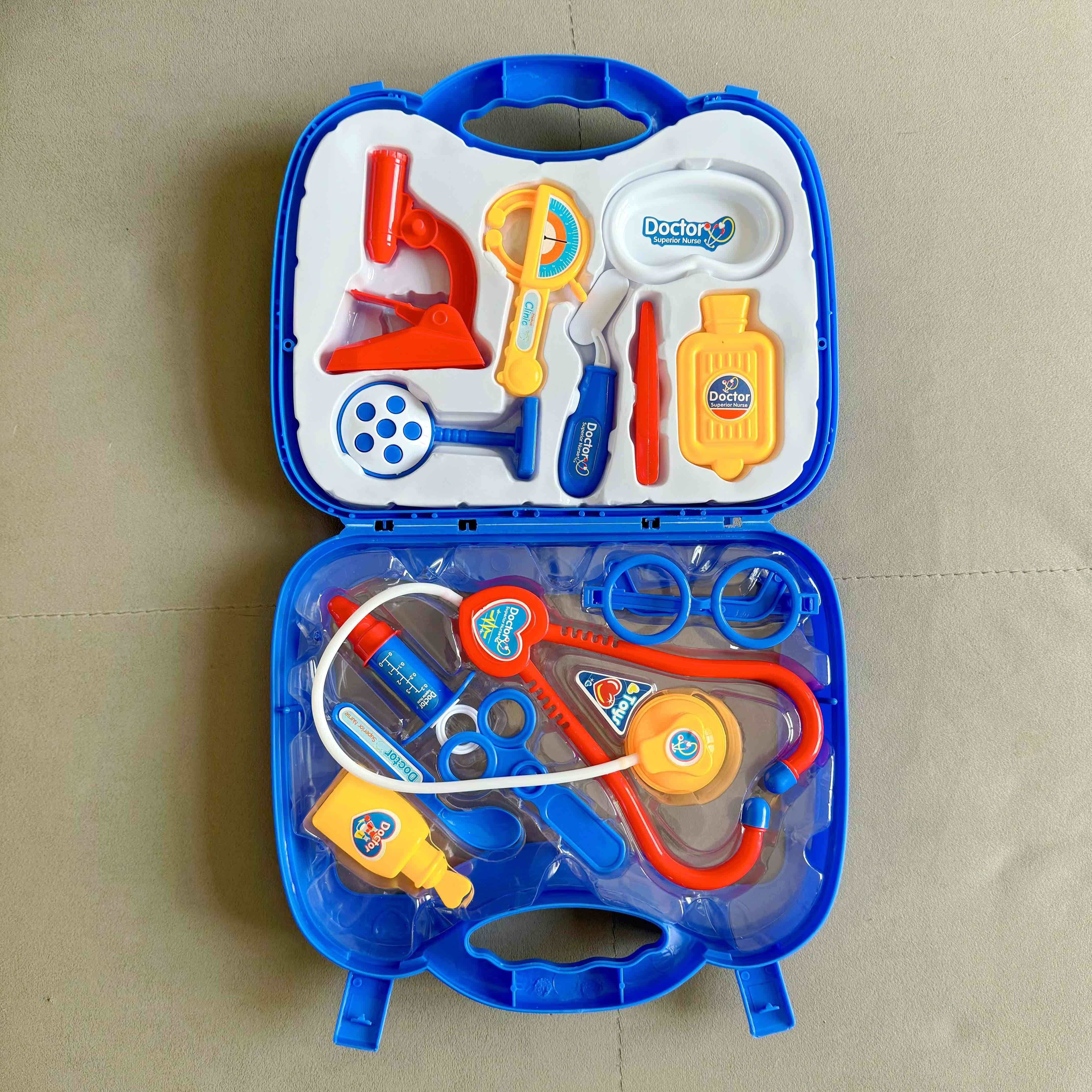 maletín de medico , juguete , completo , años 5 - Buy Other antique toys  and games on todocoleccion