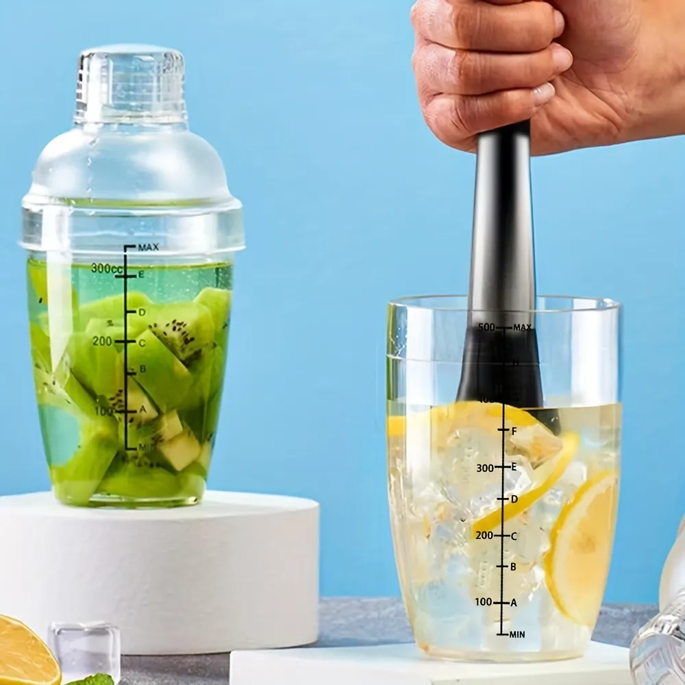 Plastic Cocktail Shaker With Scale, Clear Shaker Bottle Wine Mixer