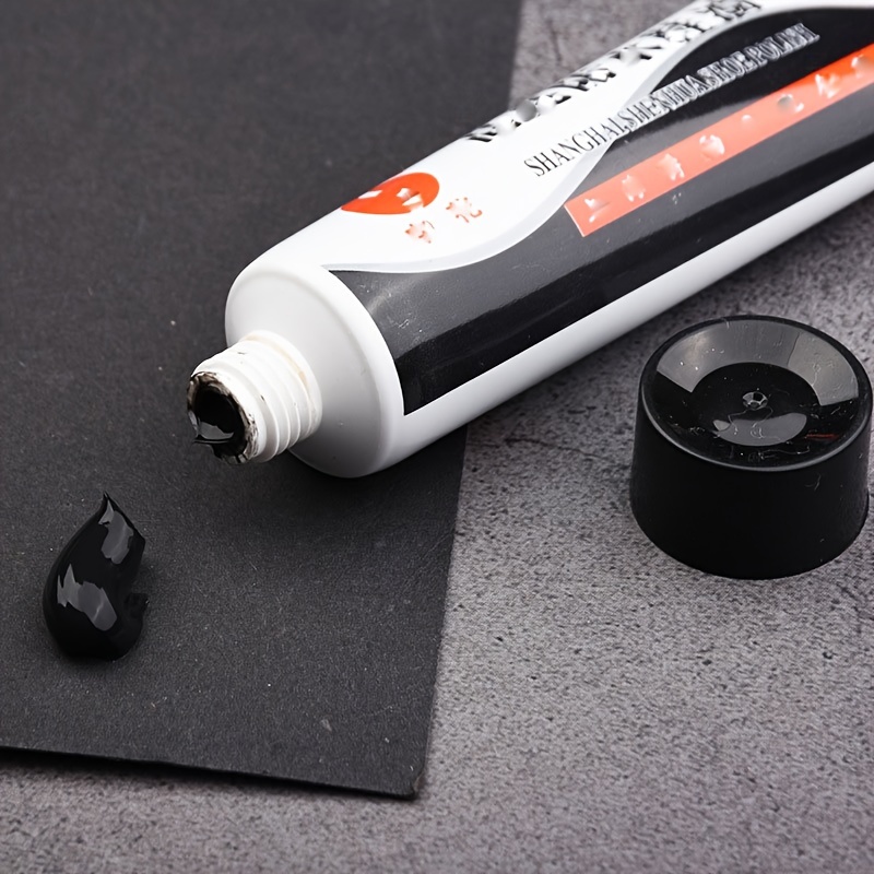 Shoe Care Nourishing Oil. Refurbish Nourishing Cream. Black. Transparent Color. Brown