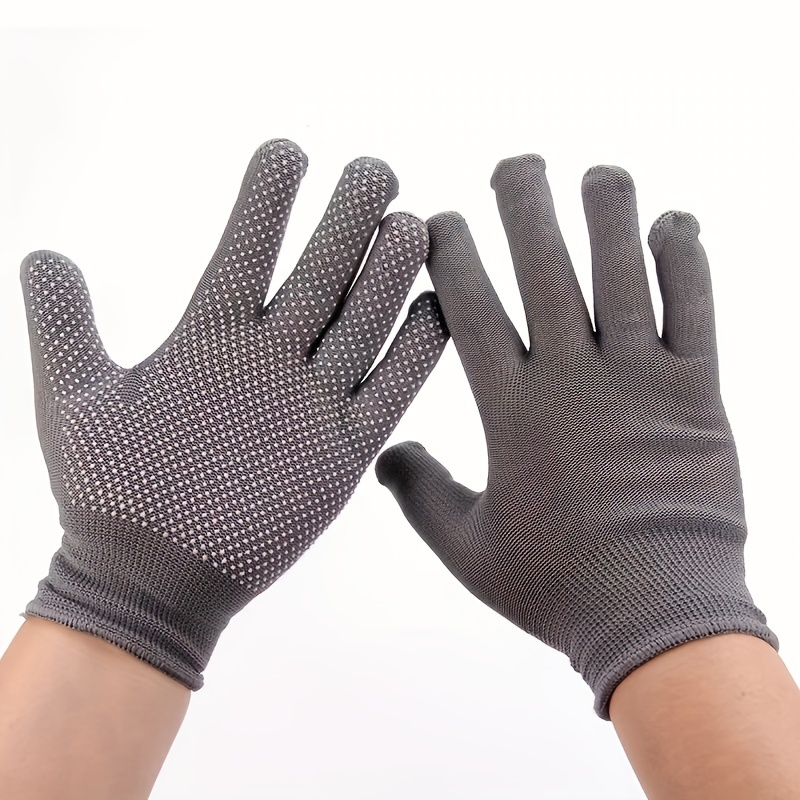  Moving Gloves