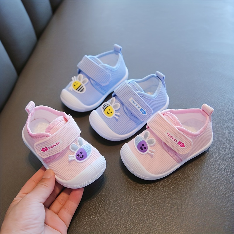 Zapatos chillones best sale para bebe