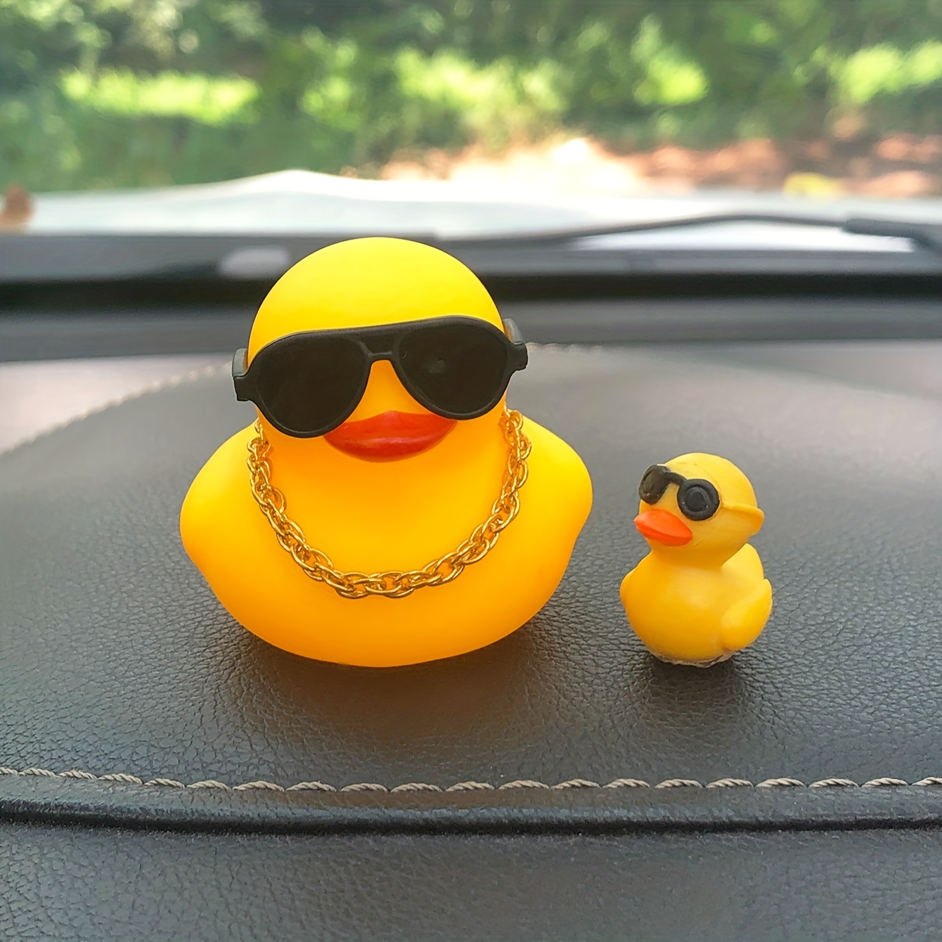 LUTER 1PC Rubber Duck Car Duck Decoration Dashboard, Little Yellow Rubber  Duck with Gold Chain Hats and Donut Sunglasses for Car Office Bedroom Desk