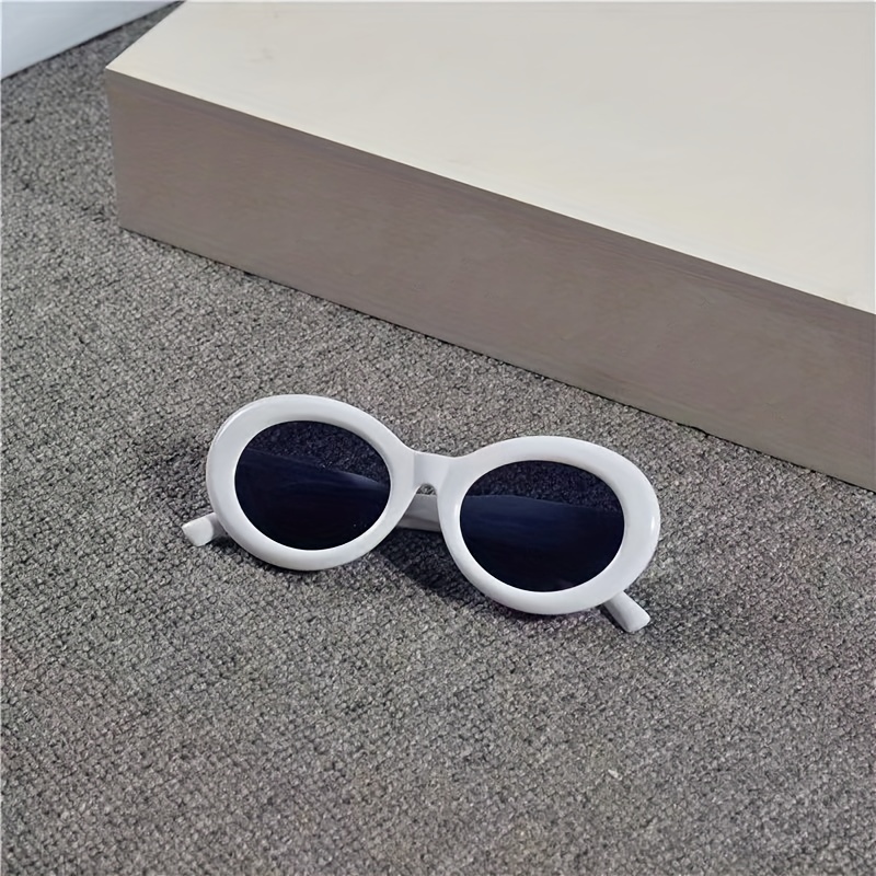 White Retro Small Sunglasses For Men And Women Cute Fashion Sunglasses Retro Oversized Square Corner Sunglasses Half Cat's Eye Butterfly Big Thick