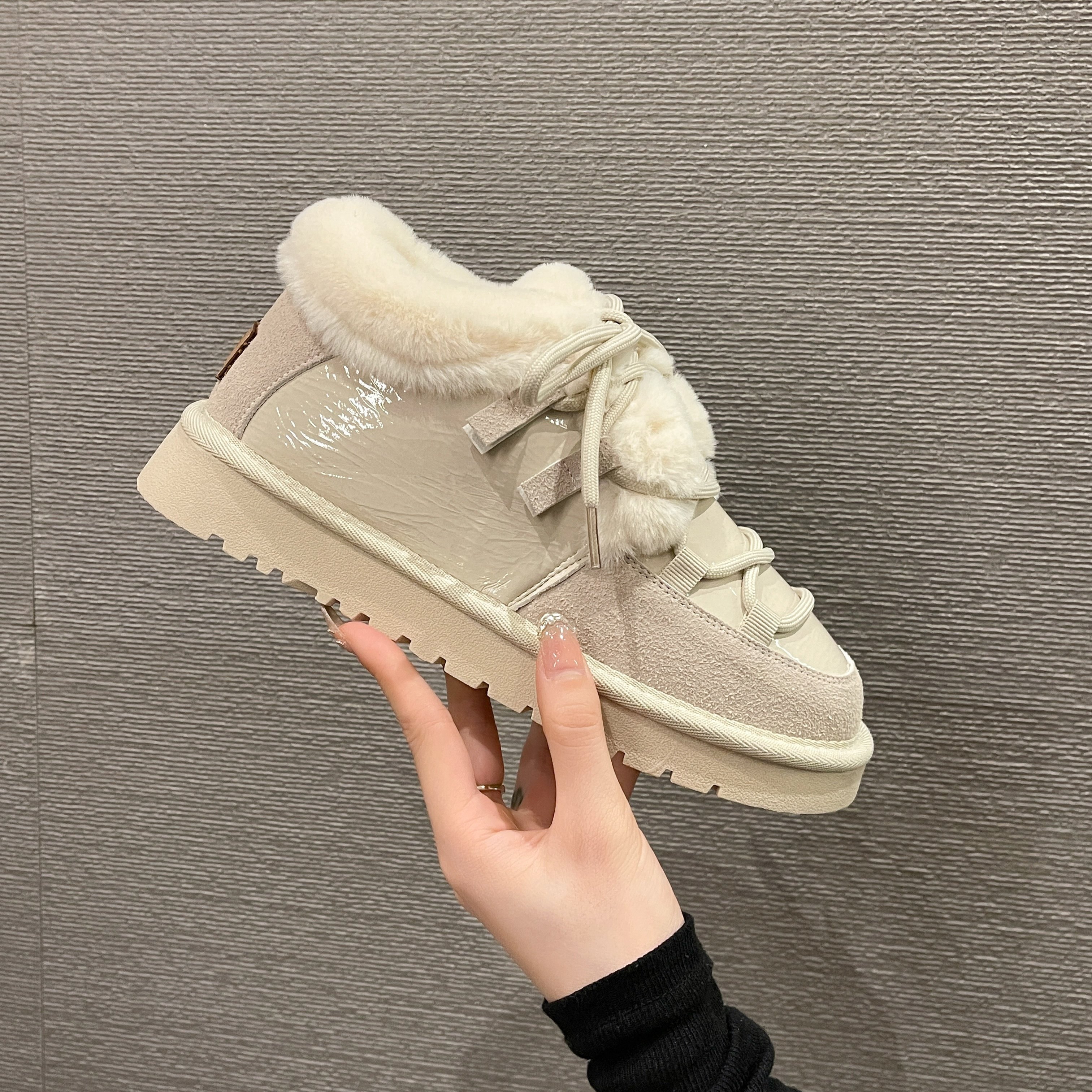 Bottes De Neige Femme CHSHOER En Cuir à Lacets - Doublure Fourrure Synthétique, Semelle Flexible | Chaussures Tendance Hiver - 8