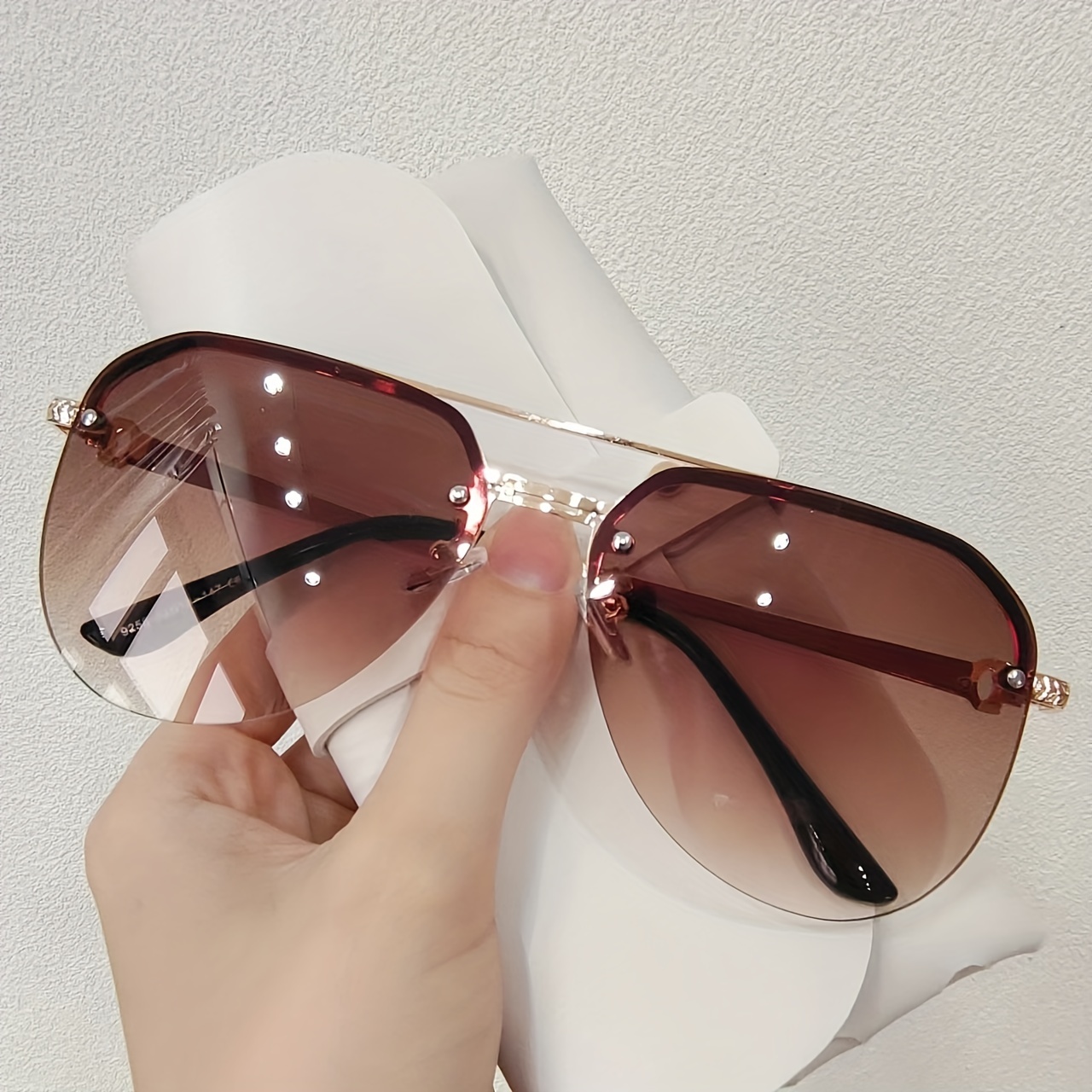 Coastal - Gold - Brown Gradient Sunglasses