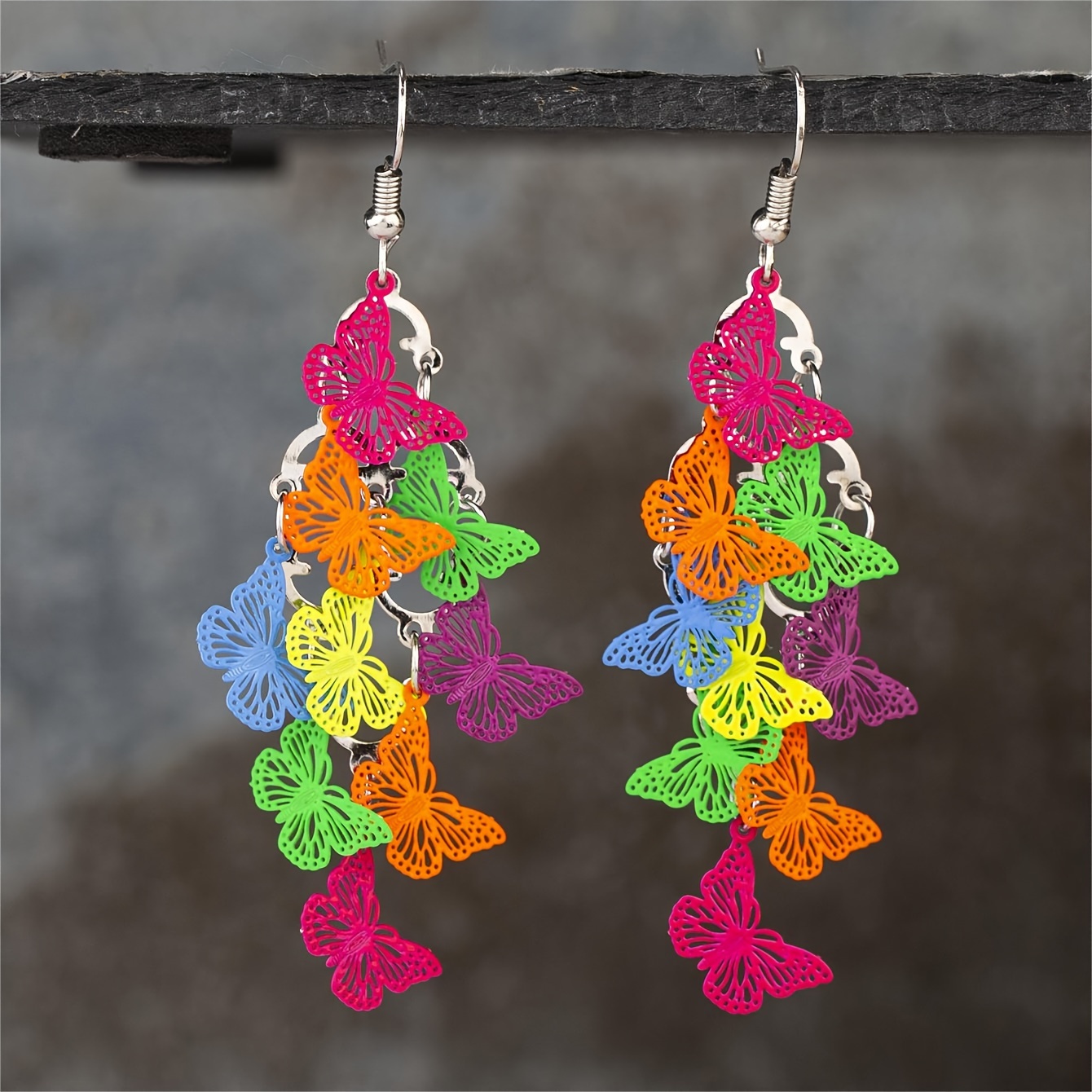 

1 Pair Of Butterfly Colorful Random Ladies Dangling Earrings, Creative Special Interesting Collision Color Casual Travel Style Ear Jewelry Decors