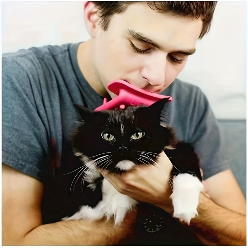 Tongue comb for store cats