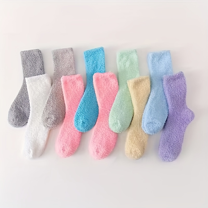 5 pares de calcetines gruesos y cálidos de felpa de color sólido, calcetines  simples y cómodos para la nieve, calcetines de piso, medias y calcetería  para mujer - Temu