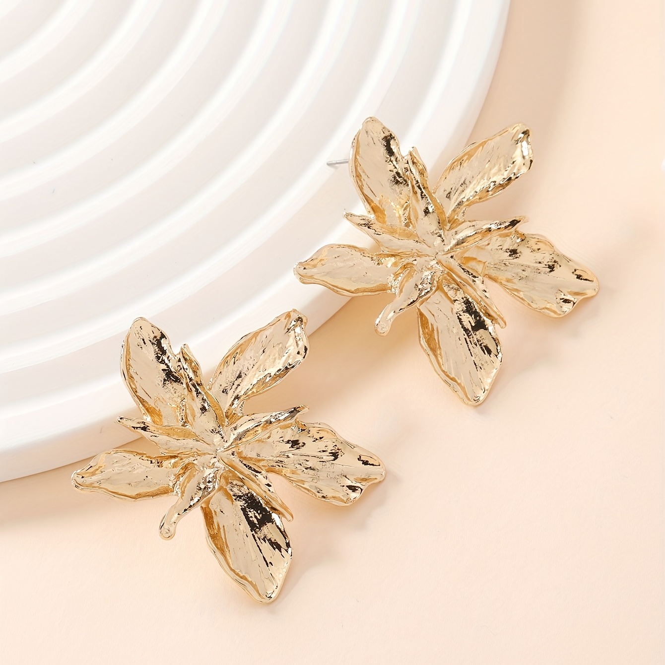 Golden Flower Dangle Earrings