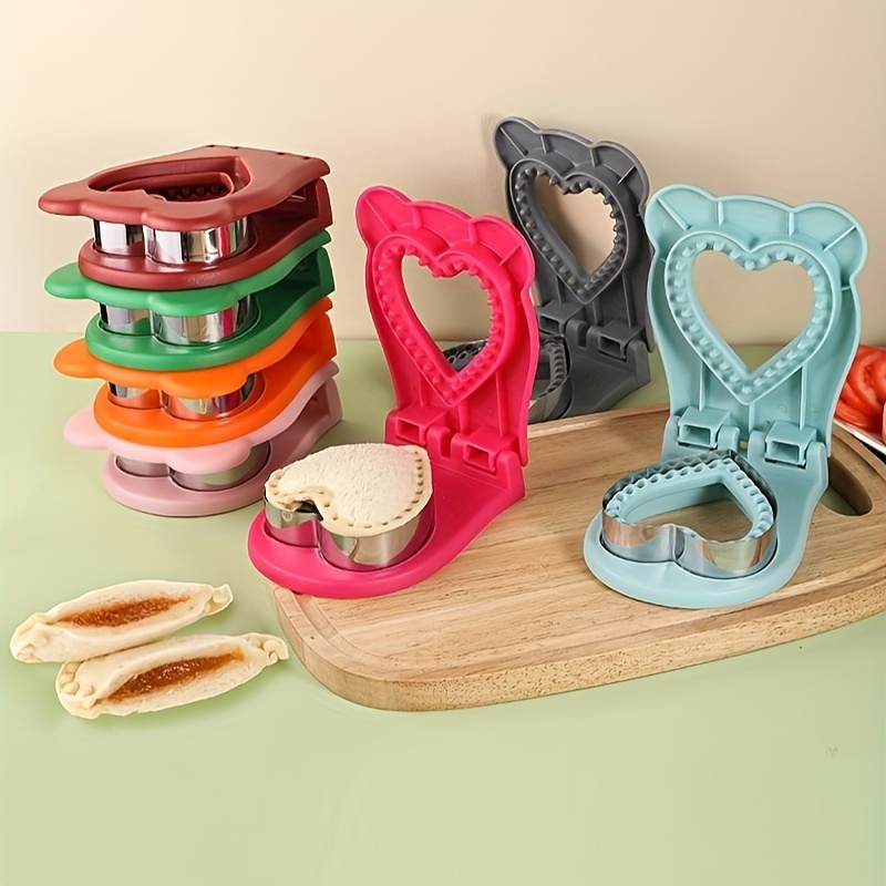 2Pcs Hot Cute Sandwich Shape Bread Cake Mold Maker DIY Mold Cutter Craft.