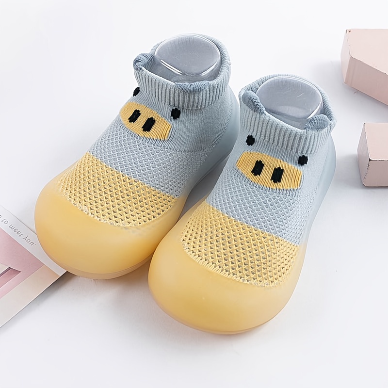 Baby slippers with online rubber soles