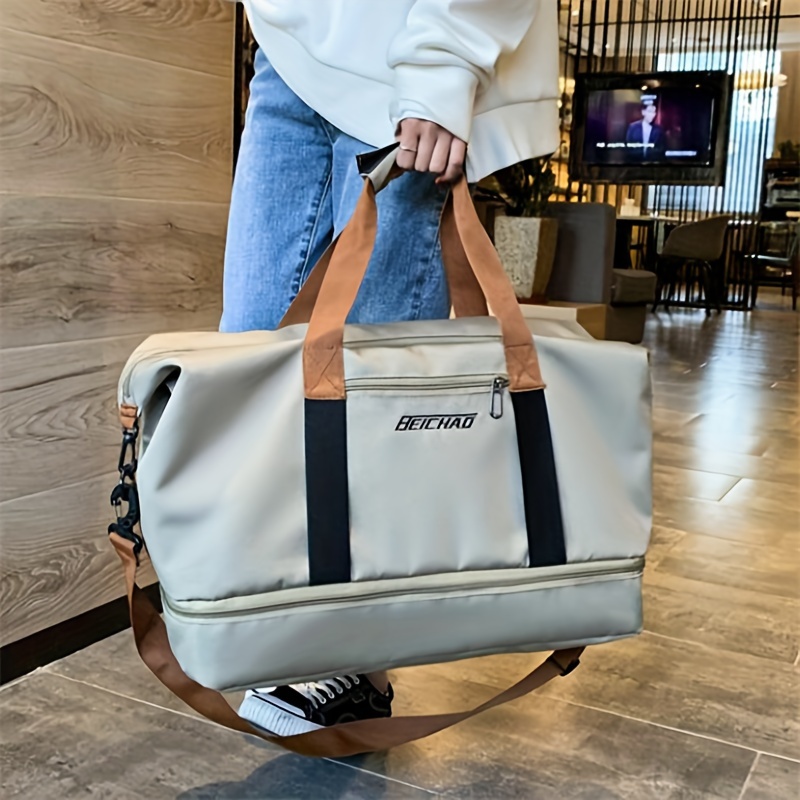 lightweight large capacity duffle handbag portable luggage bag versatile carry on overnight bag details 3