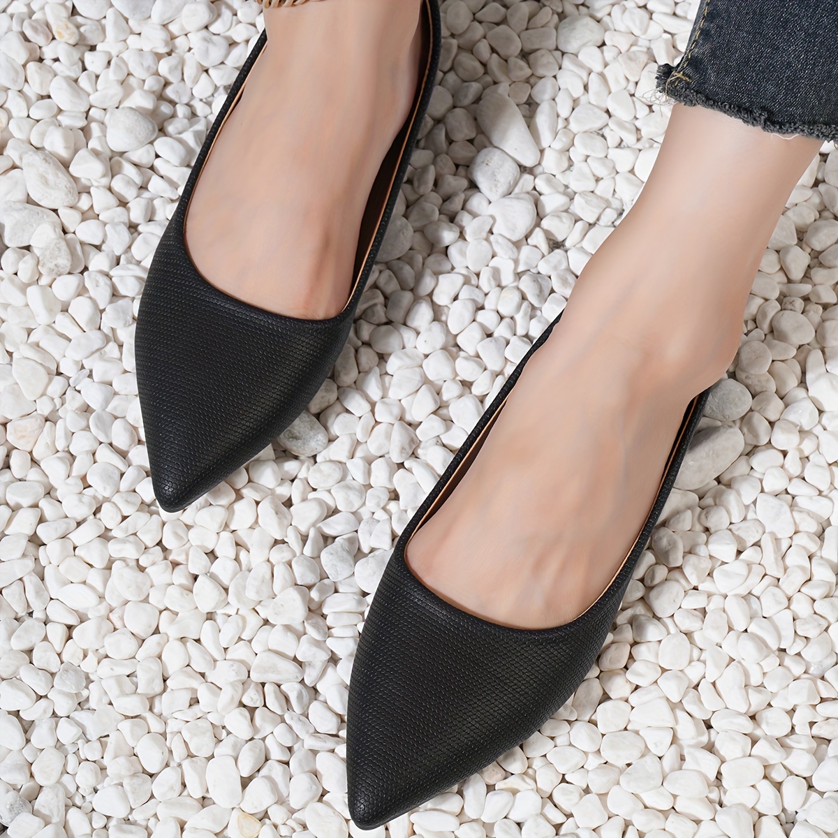 Chic Women's Slip-On Flats Pointed Toe, Lightweight Comfortable, PU  Black, Brown Cream, Versatile for Office or Casual Wear