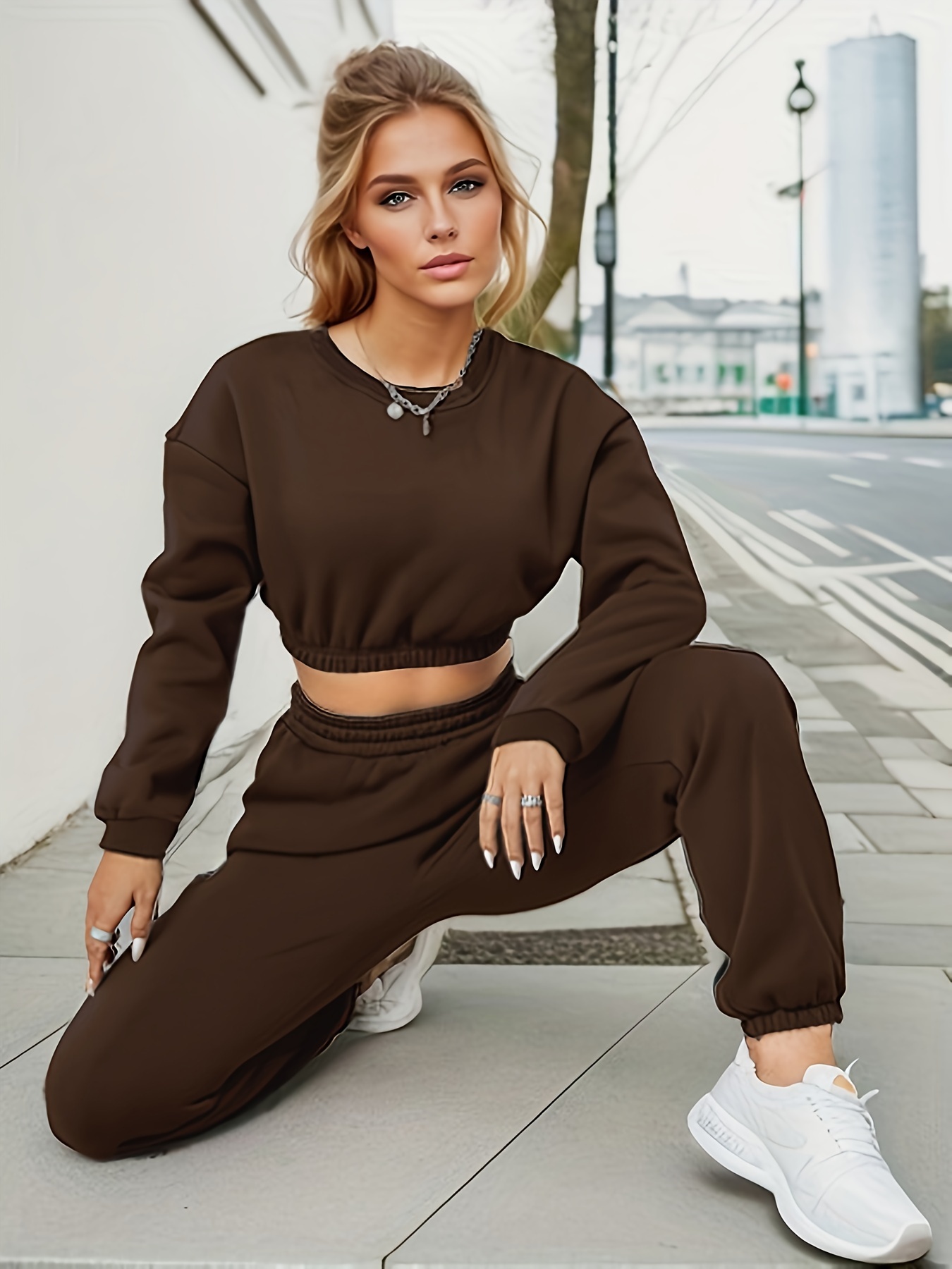 CROPPED SWEATSHIRT AND JOGGER PANTS MATCHING SET