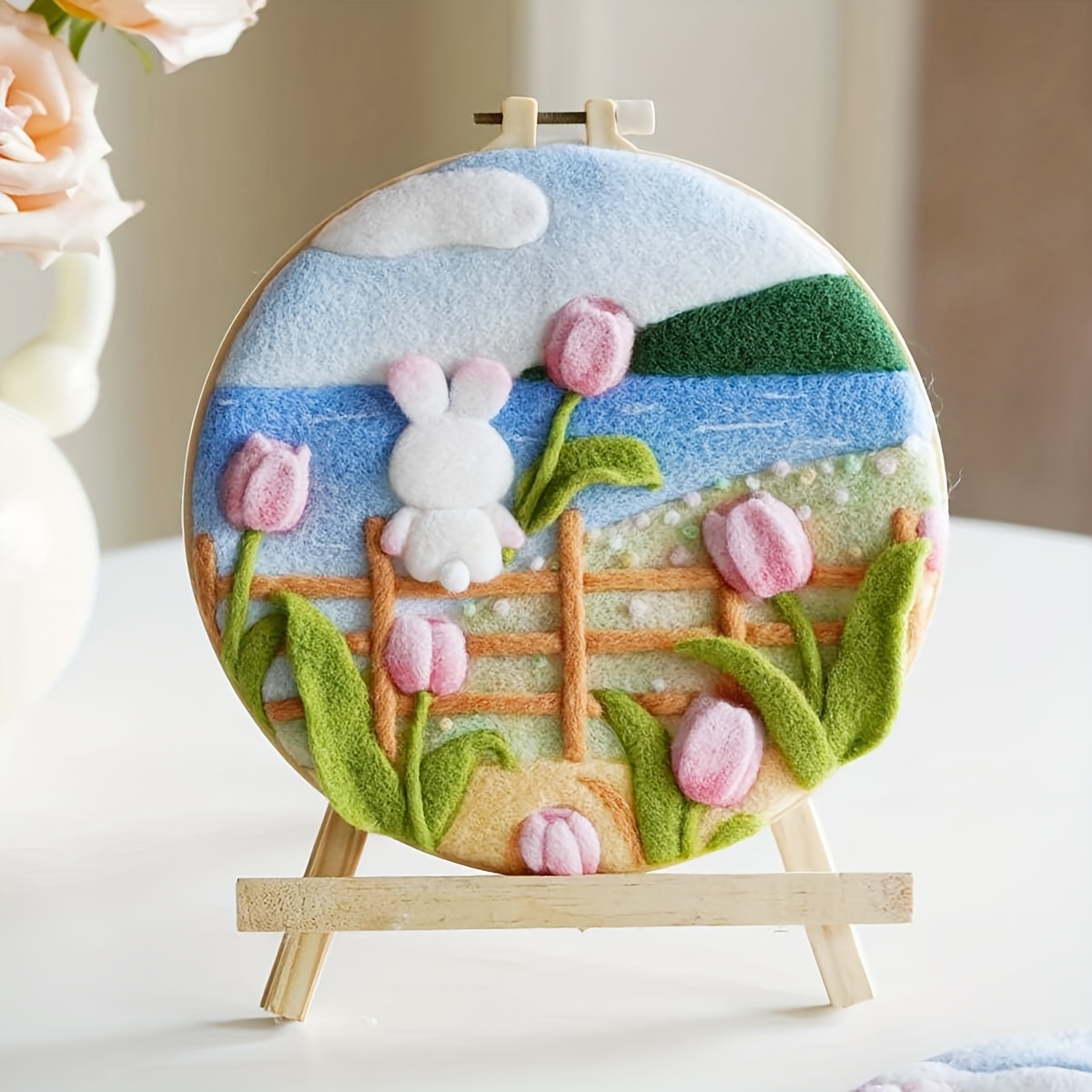 The Crafty Kit Company - Floral Mouse in A Hoop Needle Felt Kit
