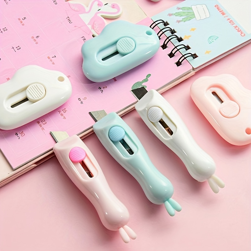  12Pcs Mini Retractable Utility Knives Flower Cloud Box Cutter,  Cute Cloud Shaped Box Cutter Plastic Letter Opener Slide Open with Keychain  Hole for Box Letter Envelope : Office Products