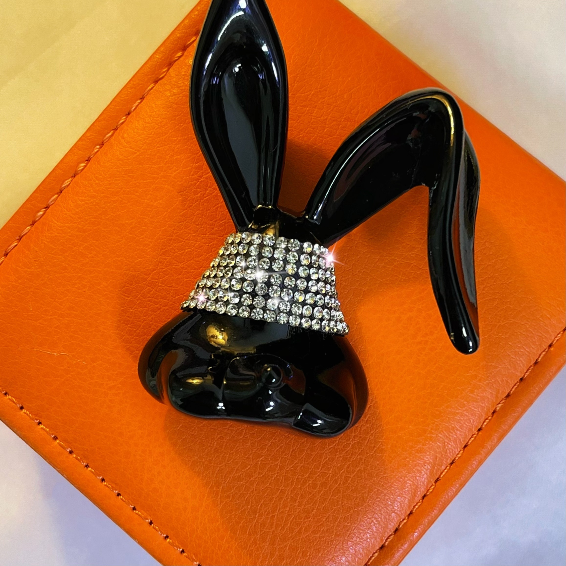 Louis Vuitton Playboy bunny design. This one was done in a 20oz