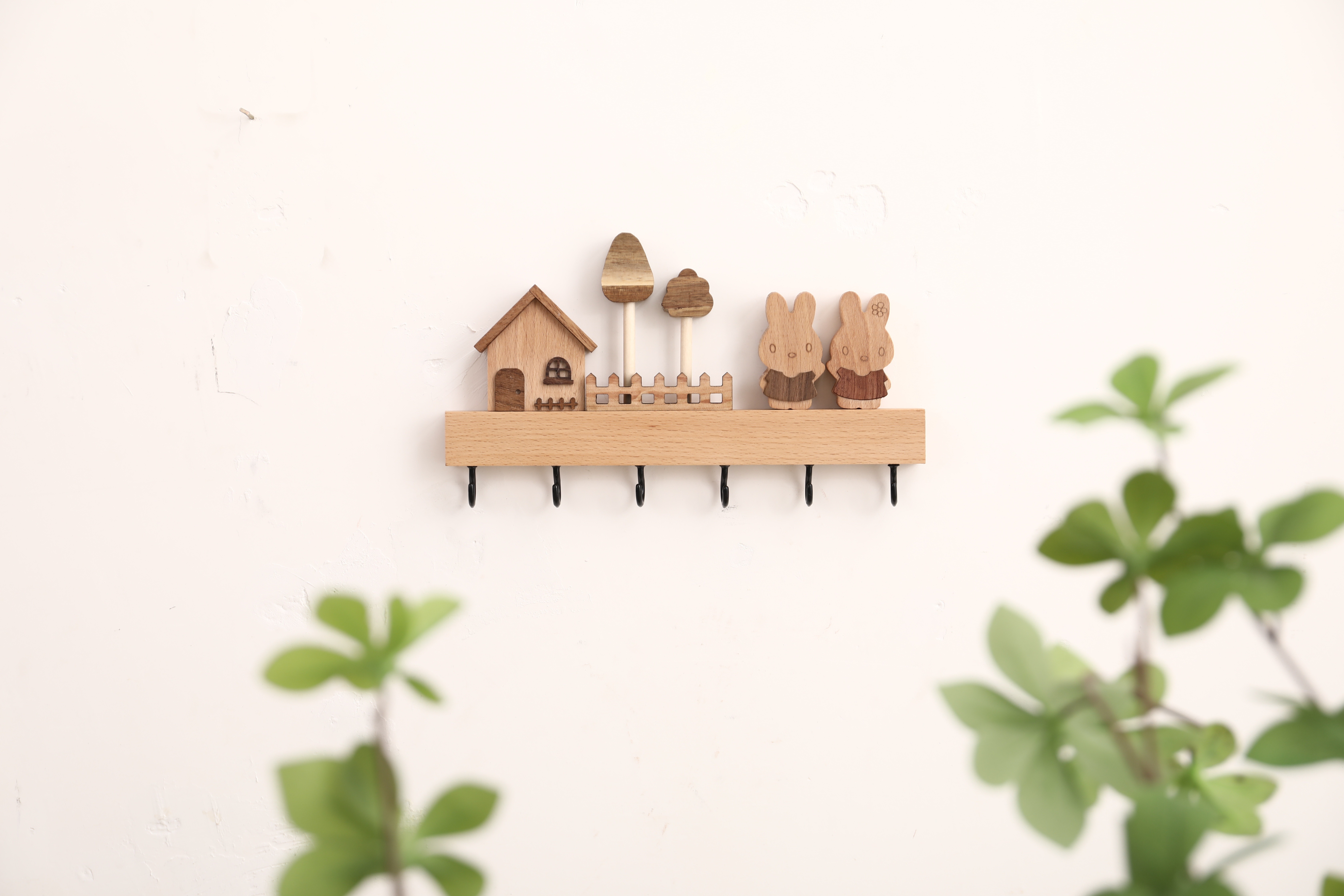 Retro Resin Crown Rabbit Key Holder Tray Storage Desktop Home Rack Decor  Fairy Tale Garden Figurines Crafts Key Hooks Cute