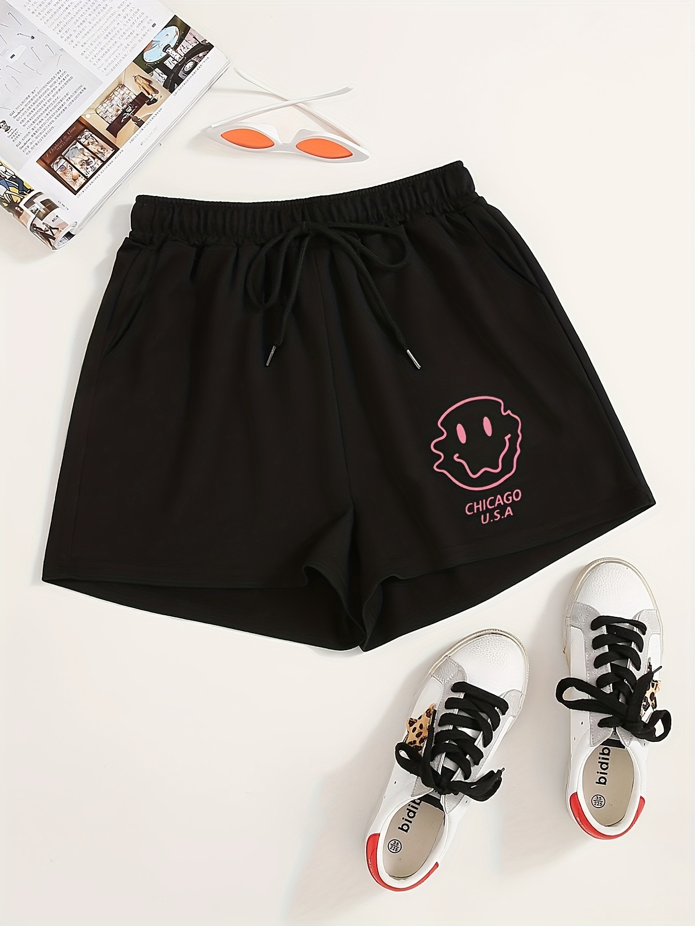 Graphic Print Drawstring Waist Casual Shorts