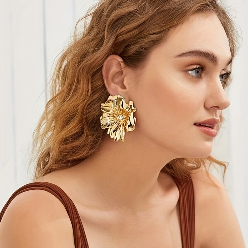 Exaggerated Golden Flower Dangle Earrings, Party Ornaments