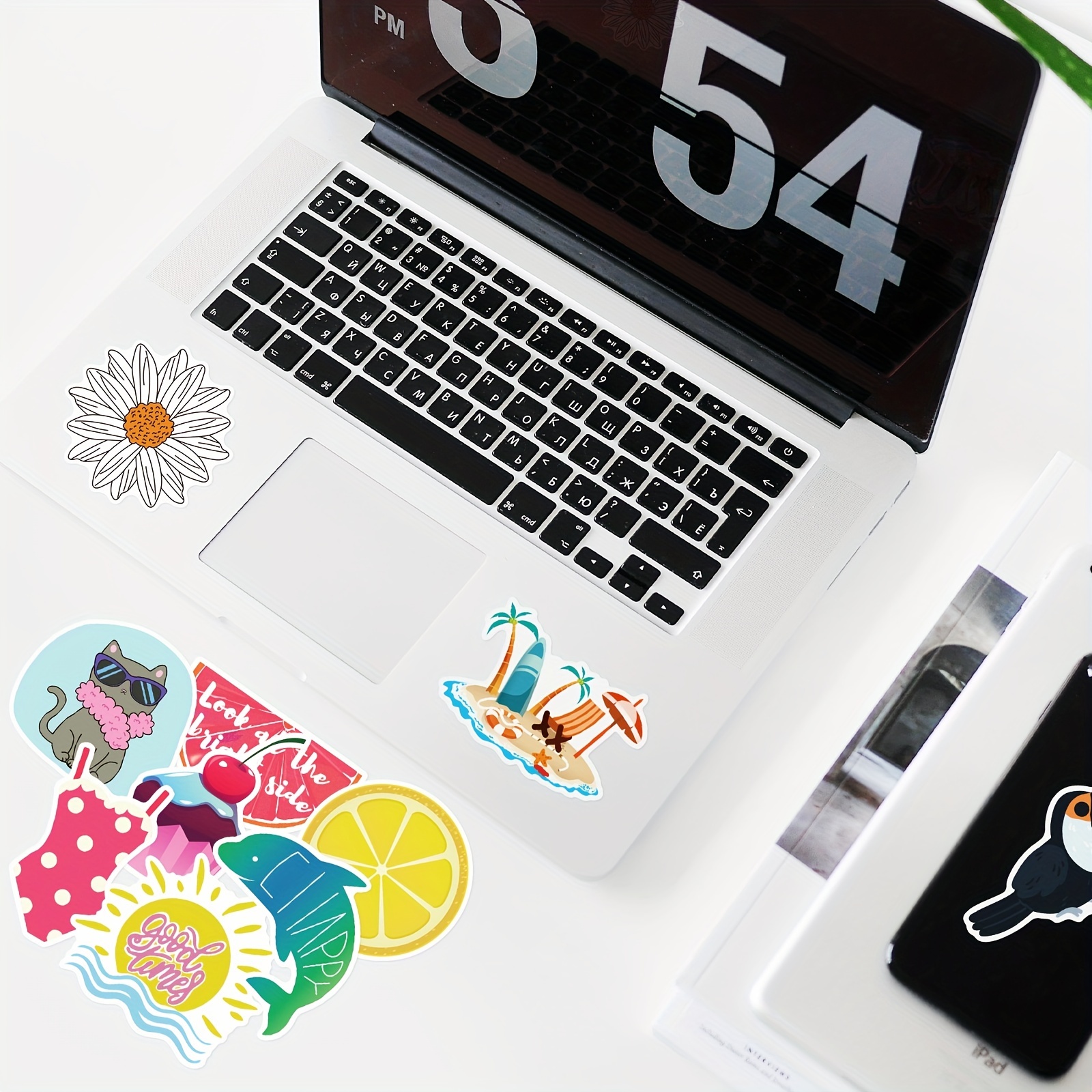 200 Pcs Aesthetic Stickers,VSCO Mixed Stickers Cute Animal Stickers Pack  Waterproof Vinyl for Water Bottle,Laptop,Phone,Skateboard Stickers for  Adults