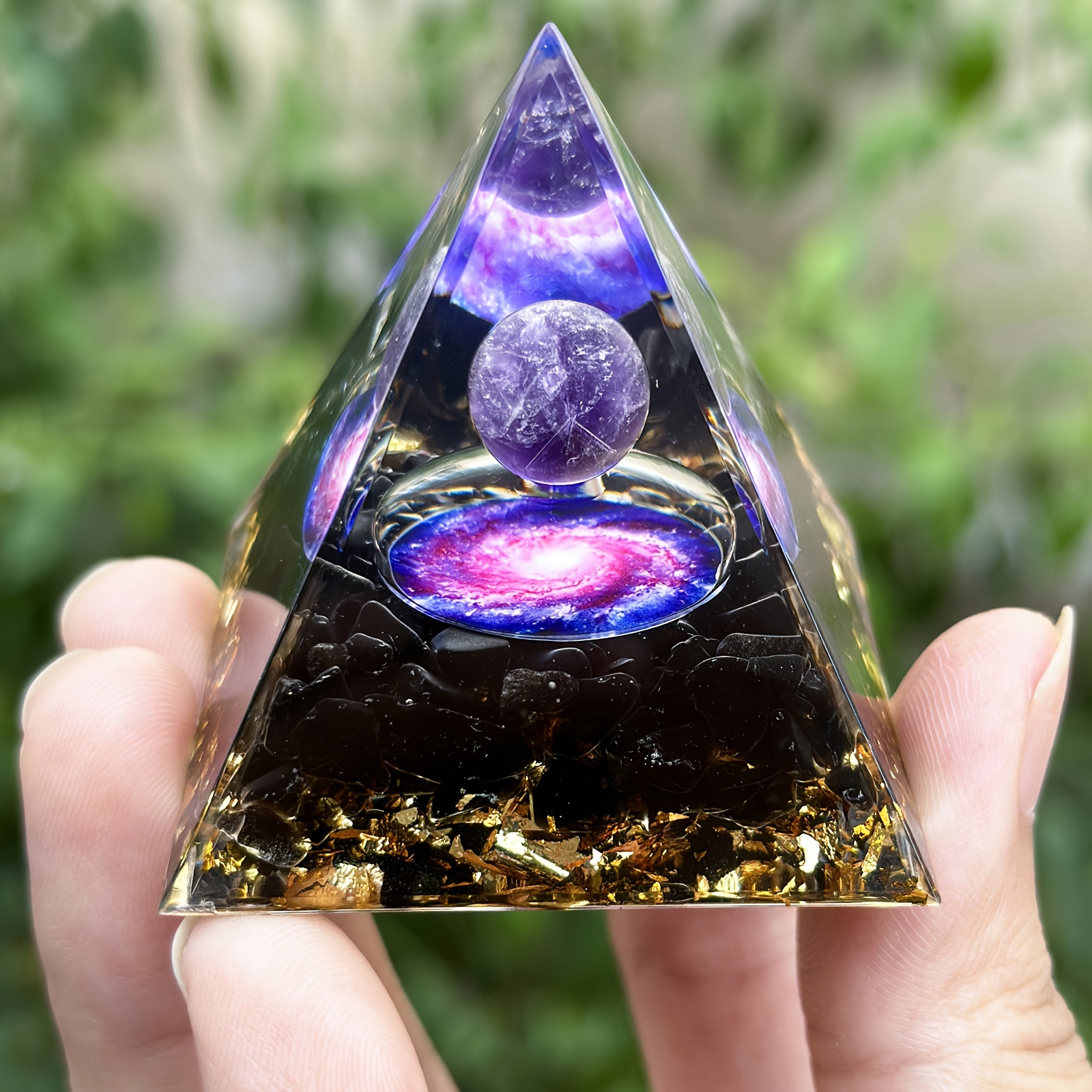 Piramide in orgonite, piramide di cristallo Reiki, regalo spirituale per  energia, chakra, meditazione, yoga, casa, 6 cm : : Casa e cucina