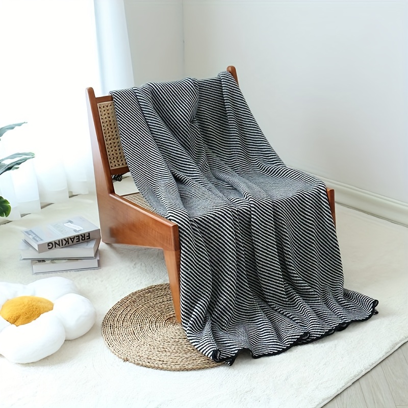 1pc nordic striped pattern knitted blanket air conditioning blanket warm and comfortable soft blanket for sofa bed sofa details 5