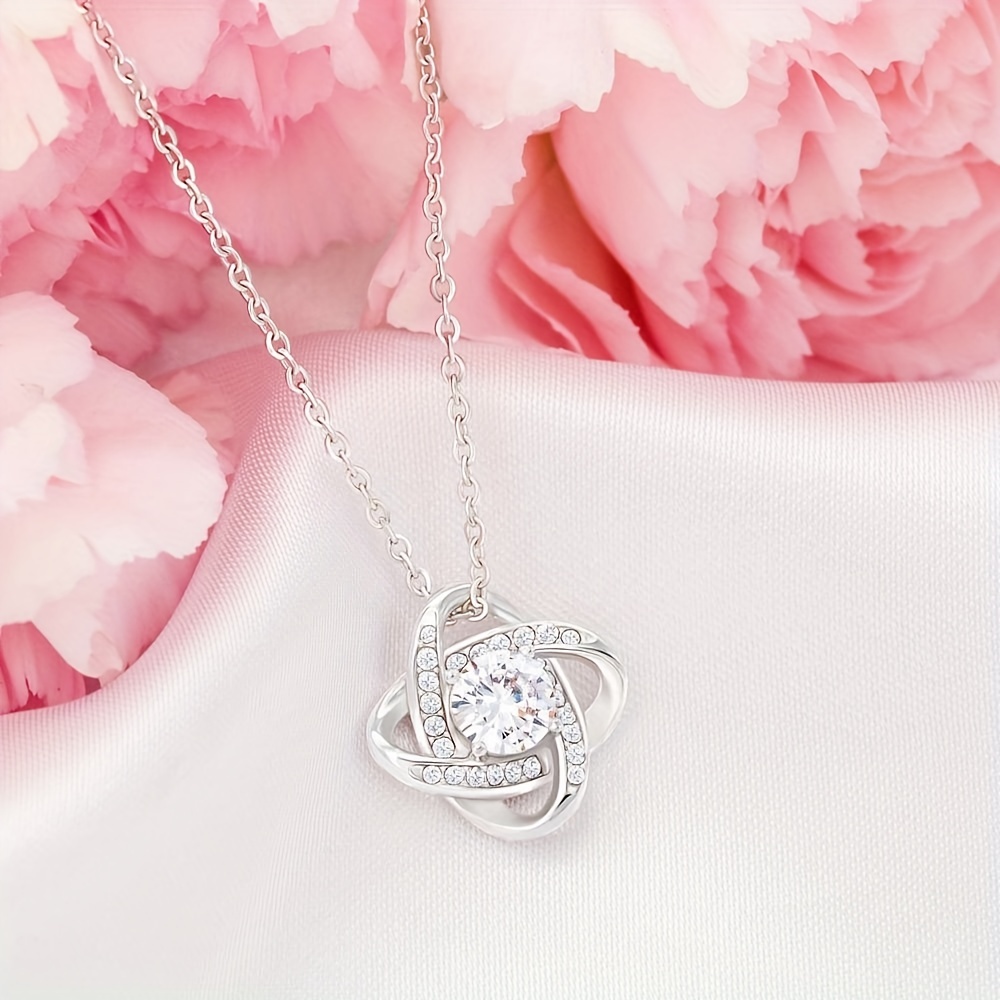 Exquisite Necklace Gift Box with Love Knot Necklace