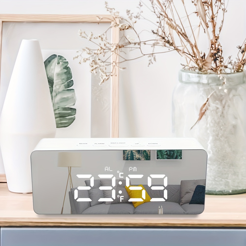 Digitaluhr für Schlafzimmer, digitale Tageskalenderuhr, aufladbare  Schreibtisch-Digitaluhr, Schlummermodus