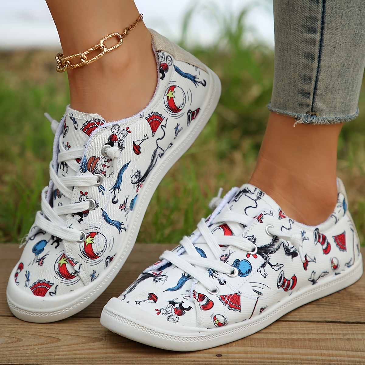 Cartoon Print Flat Lightweight Canvas Sneakers, Non Slip Low Cut Lace Up  Wear Resistance Skate Shoes