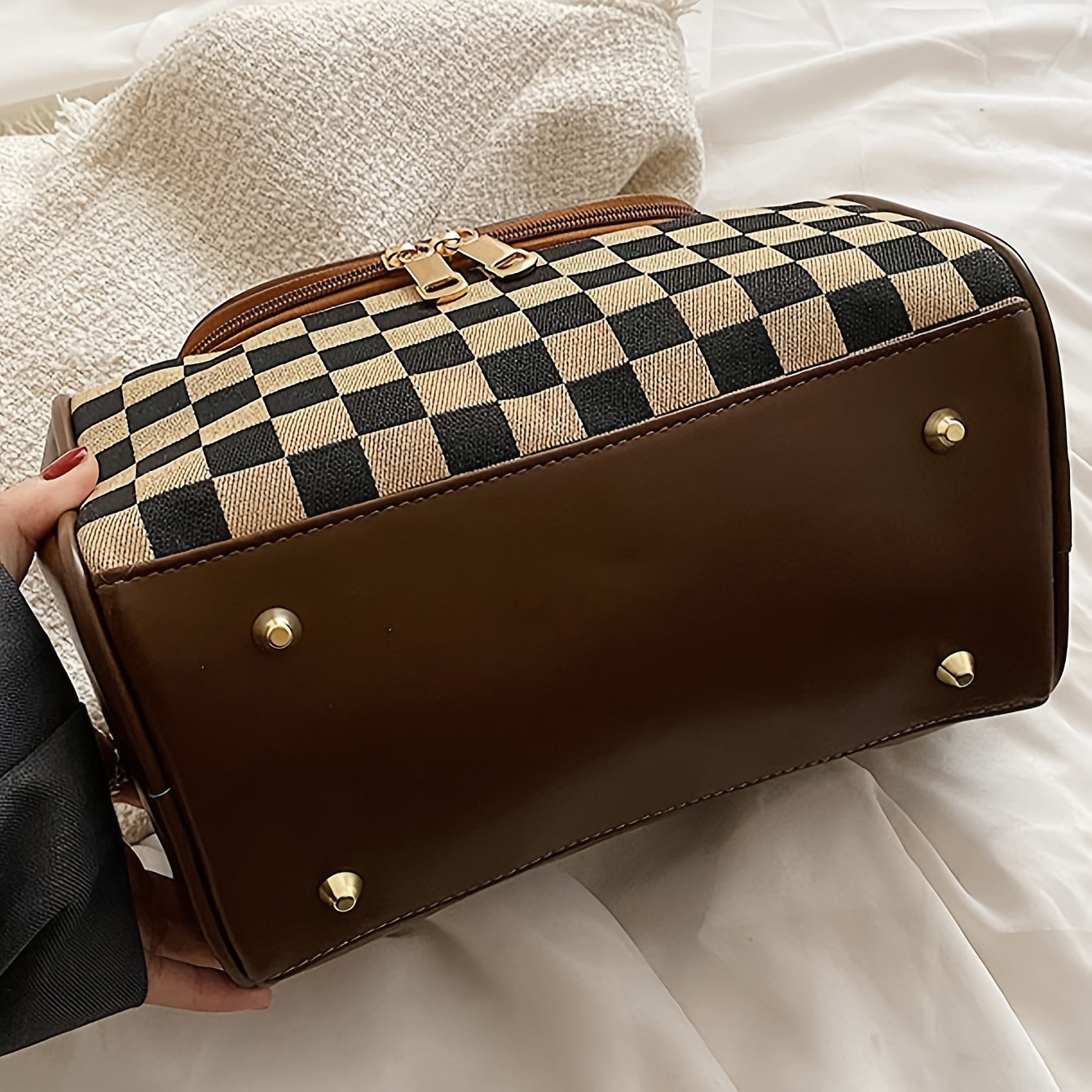 Lightweight Checkerboard Pattern Cosmetic Bag, Zipper Versatile