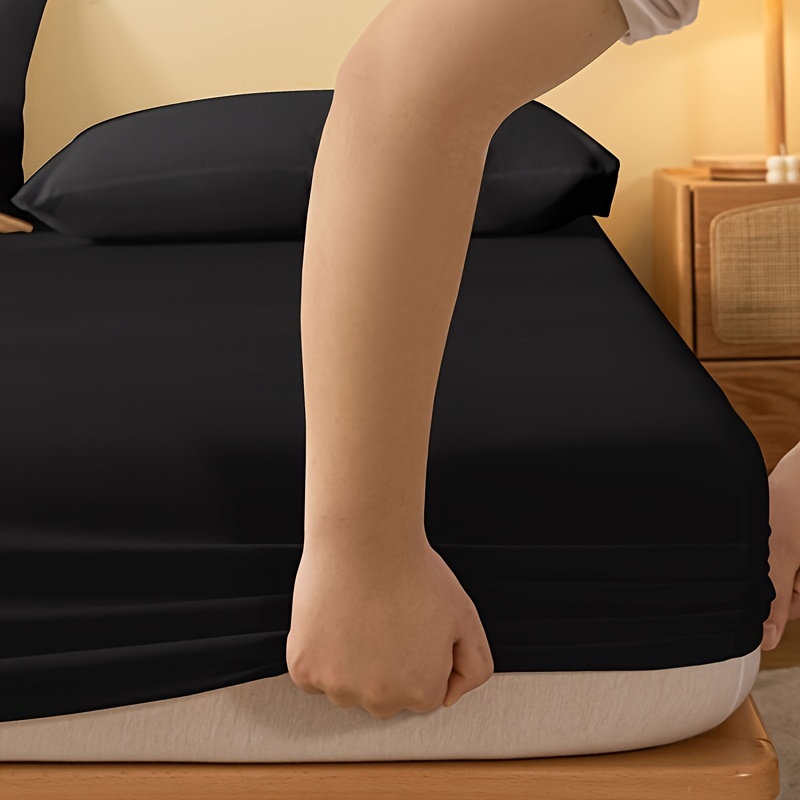 Soft Comfortable Solid Bedding Fitted Sheet Deep Pocket Fitted Bed Sheet