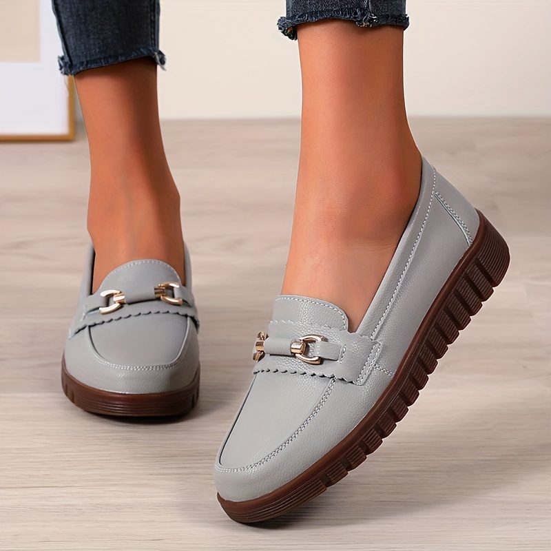 Flat clearance sole loafers