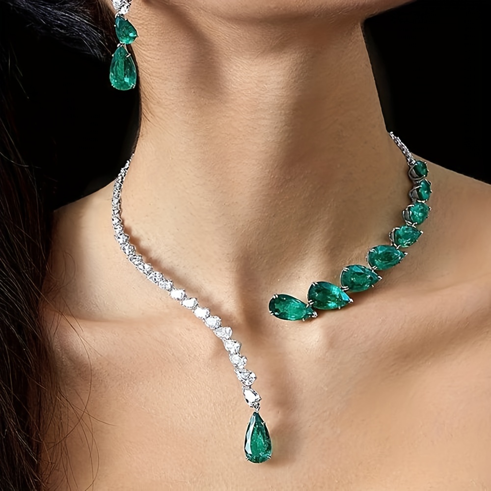 Elegant Bridal Teardrop Necklace - Perfect Gift for Women on New Year's & Valentine's Day, Sparkling Rhinestone Party Accessory