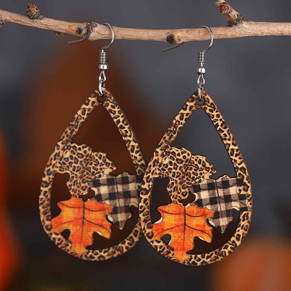 Thanksgiving Earrings For Women – Cute Maple Leaf & Pumpkin Dangle Earrings, Fall & Canada Day Jewelry