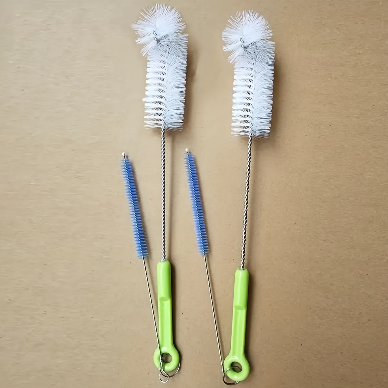 Ensemble de brosse à bouteille et paille TAL 