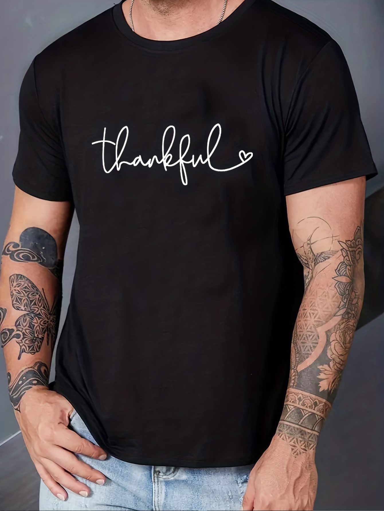 Grateful Heart Graphic Tee In Black