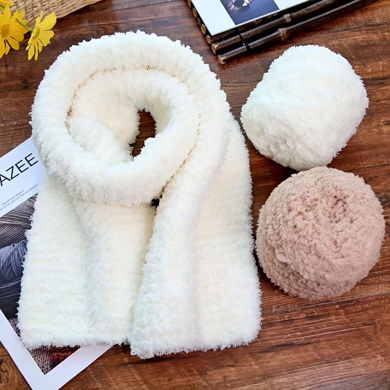 200g Fluffy Faux Fur Yarn Art Feather Yarn Blush Pink Crochet Fur Yarn  Novelty Yarn Knit Toy Bag Rug Yarn : : Home
